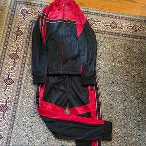 True Religion red/black sweatsuit. Men’s medium.